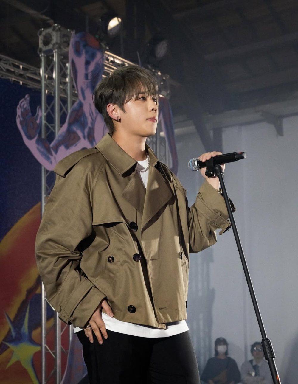 一眾姜糖見偶像大派福利當然興奮