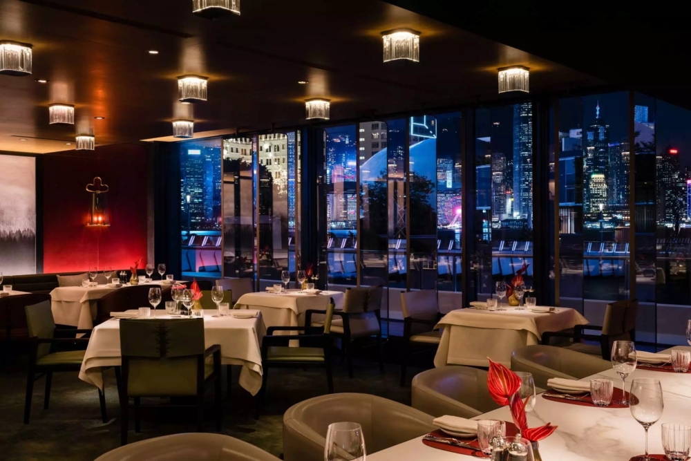 香港麗晶酒店內的 The Steak House 是全港最具代表性的高級扒房之一。