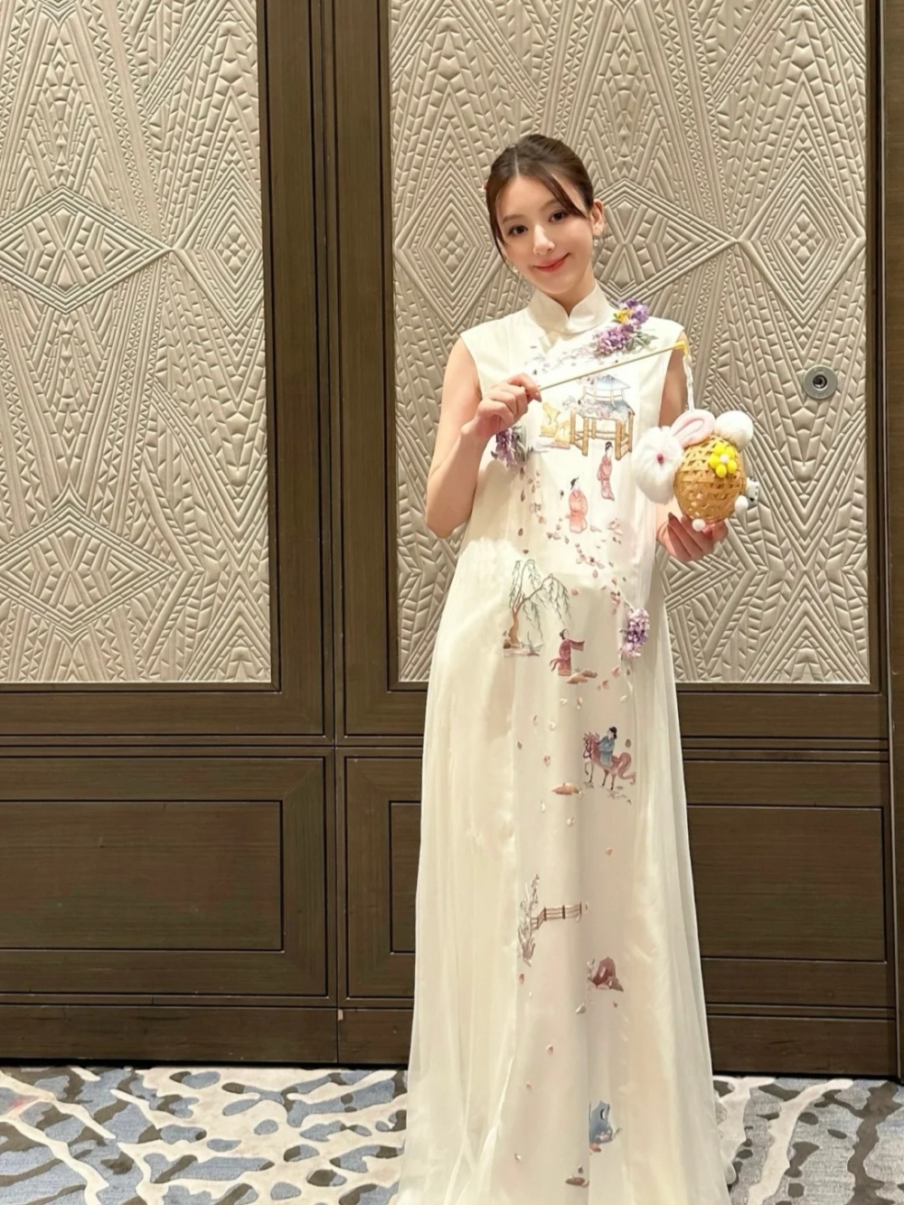 方媛力證自己正處於孕晚期待產階段中。