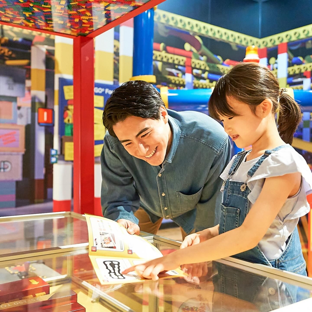 有超大型 LEGO 積木區、4D 影院與迷你東京模型,孩子可發揮創意親手搭建。