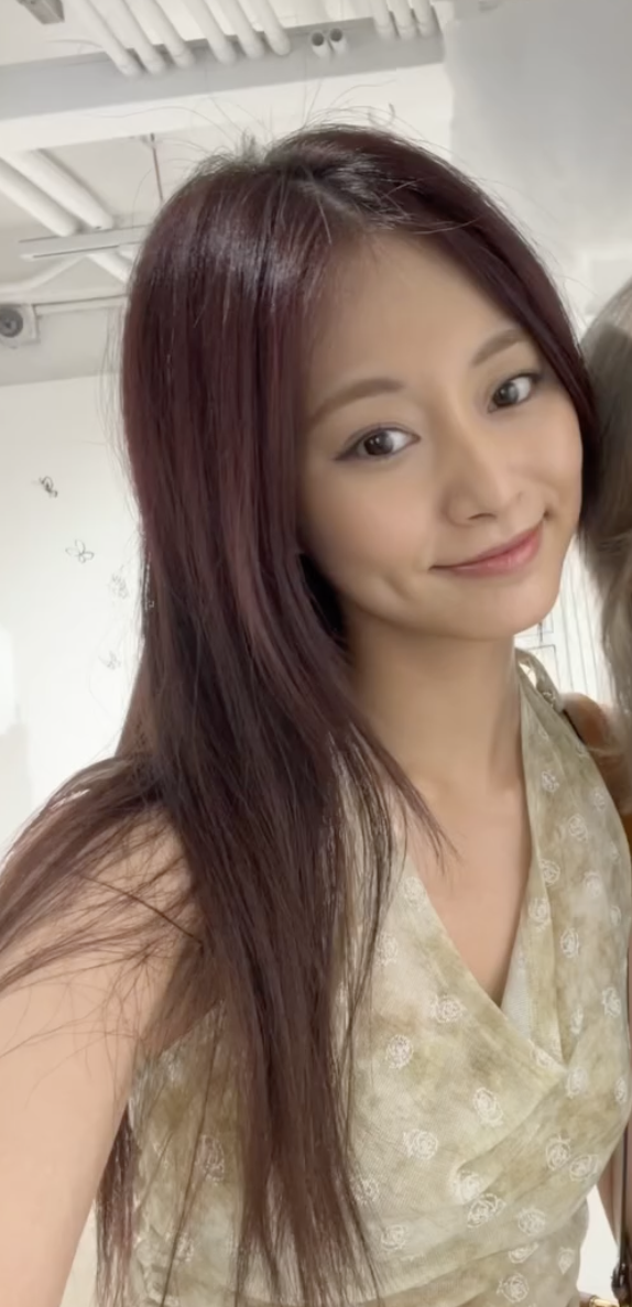 網友更透露子瑜合照期間親民又無架子