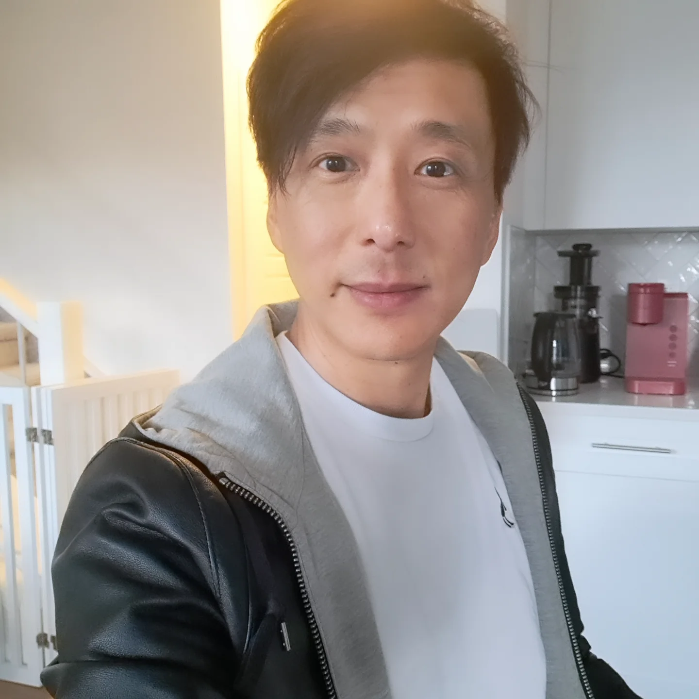 見此不少網友都有在影片下留言為鄧健泓打氣