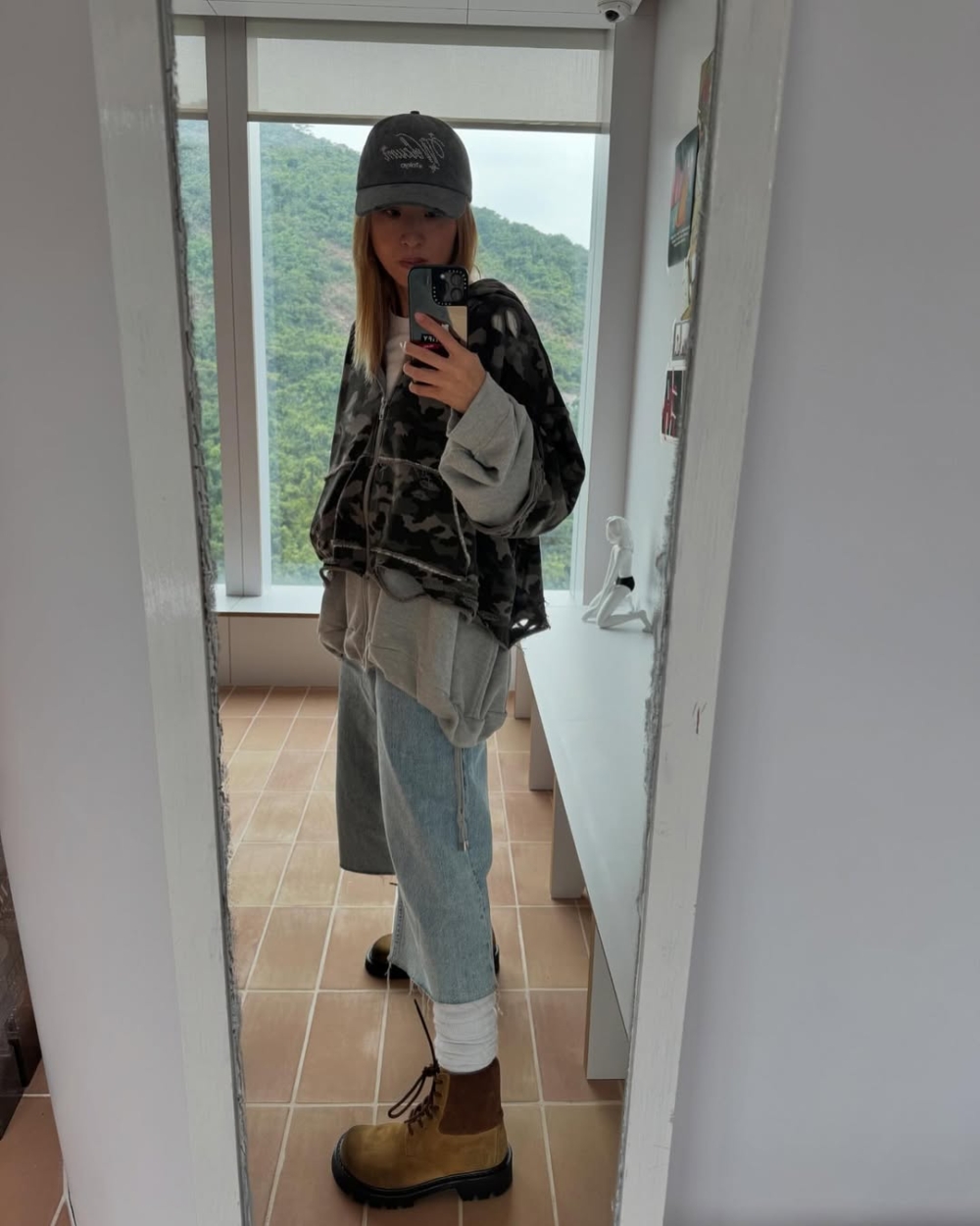 Constance經常會忍不住當面質疑媽媽穿搭