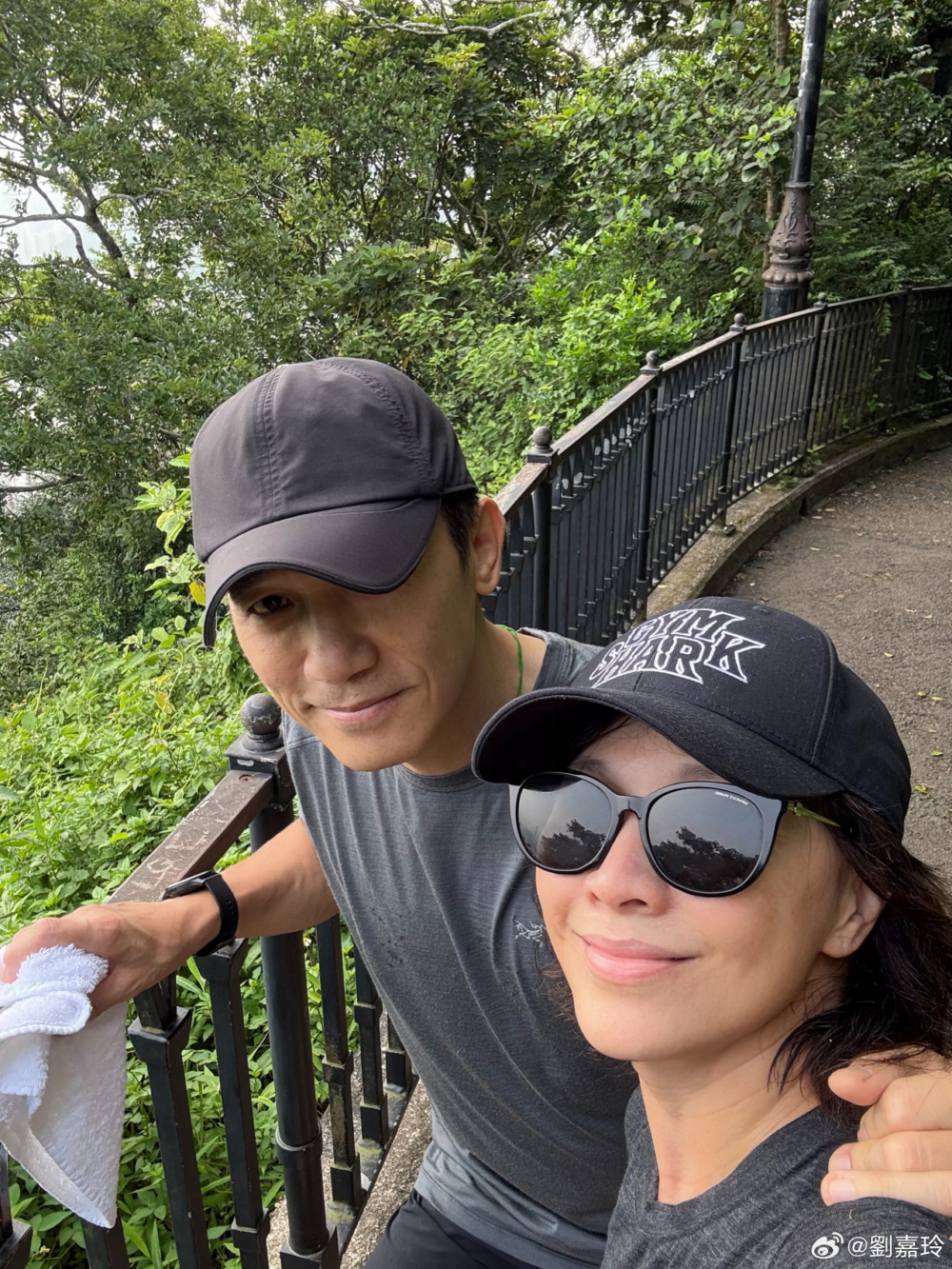 預告播出後引起極大討論,當中大部分網友都力撐劉嘉玲,認為傳宗接代的說法的確過份守舊