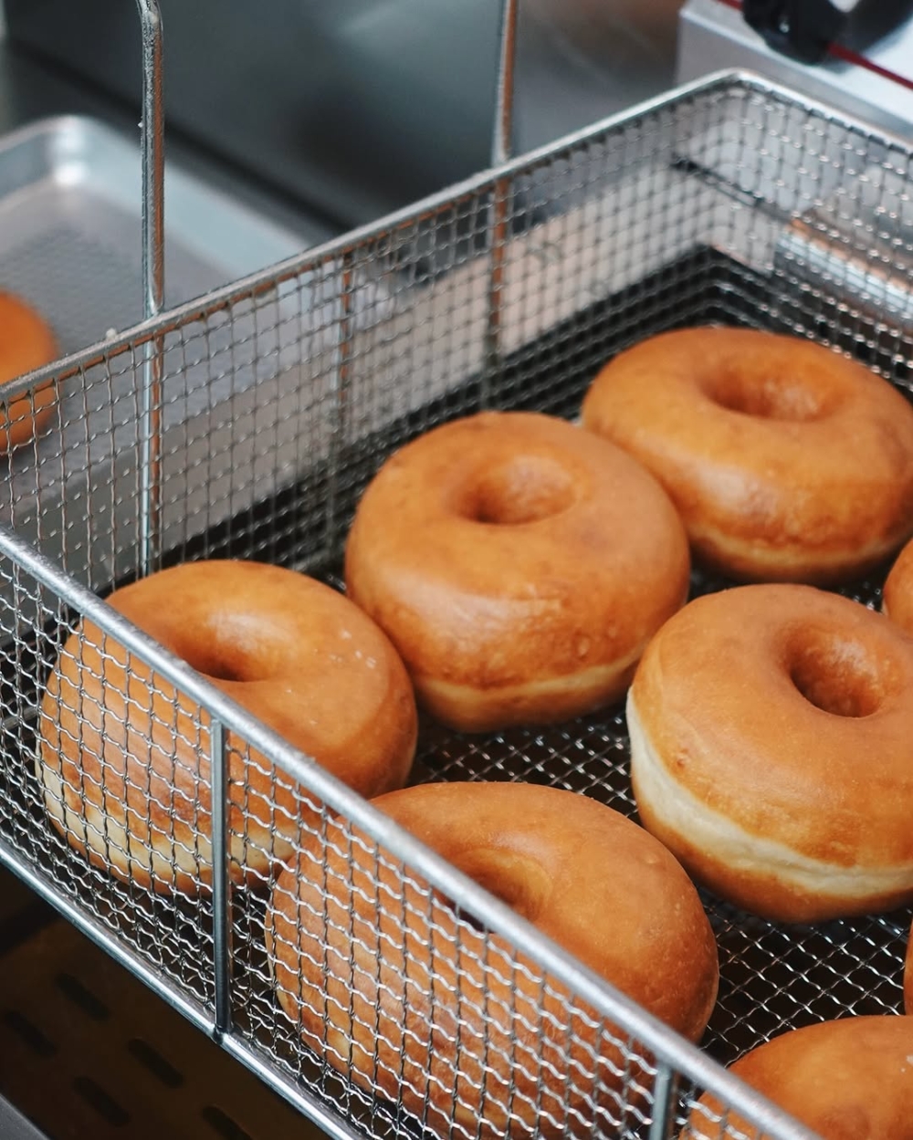 每款冬甩數量有限，記得早點到店內選購