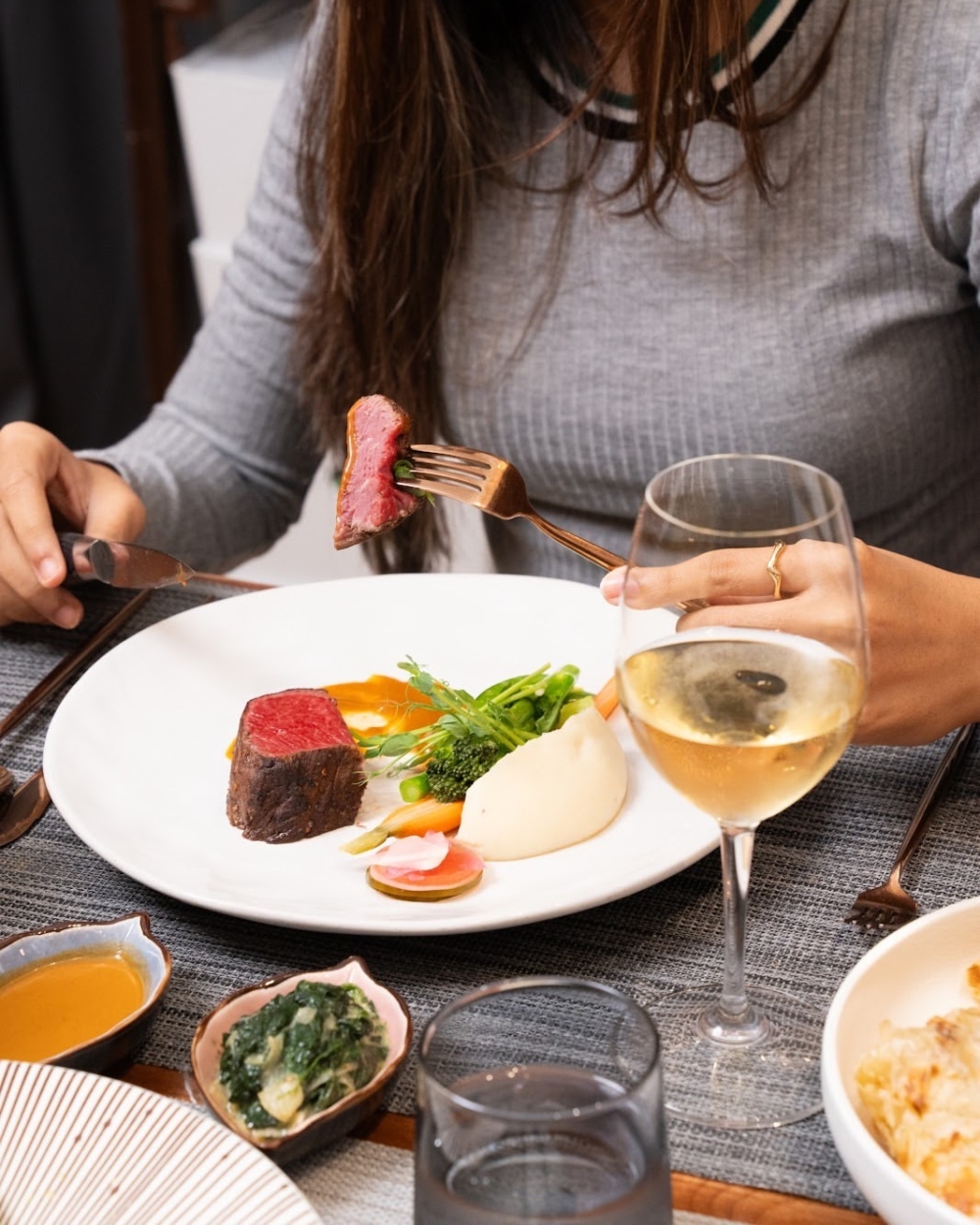 Le Chefeteria是由前米芝蓮二星主廚主理的 Fine Dining 私房菜,提供融合法式與東南亞風味的高質料理。