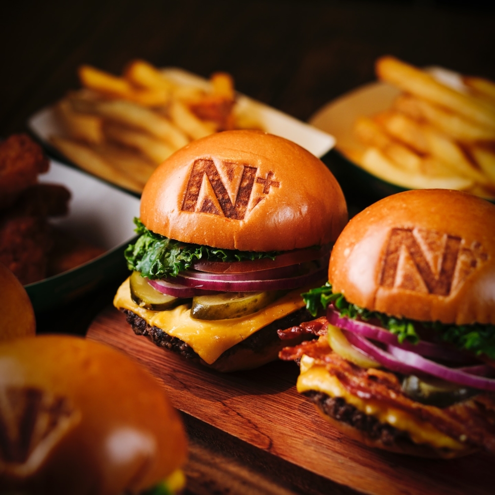 N+ Burger是啟德體育園以舊啟德機場為主題的打卡餐廳,主打 Farm-to-Burger 概念,提供採用澳洲直送安格斯黑牛製成的健康優質漢堡。
