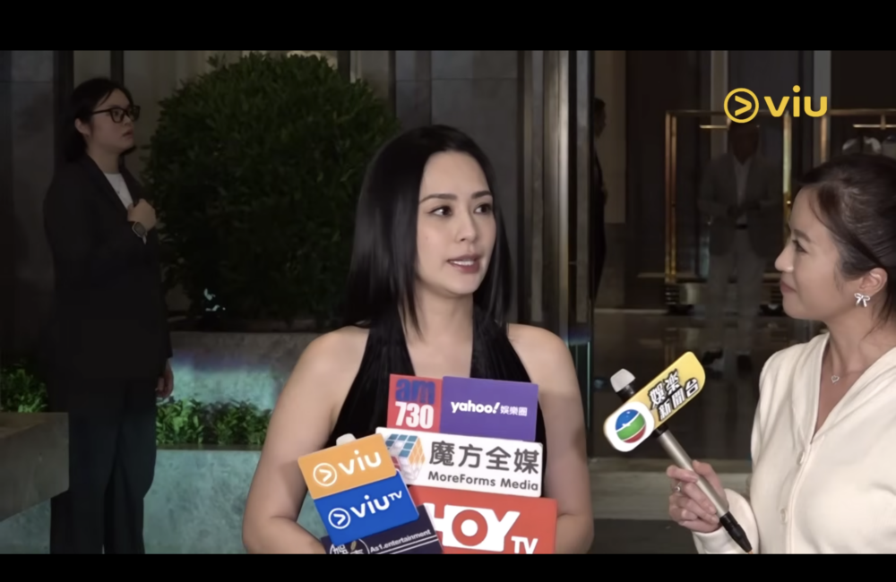 阿嬌日前盛妝出席老闆楊受成與太太陸小曼的結婚40周年晚宴。