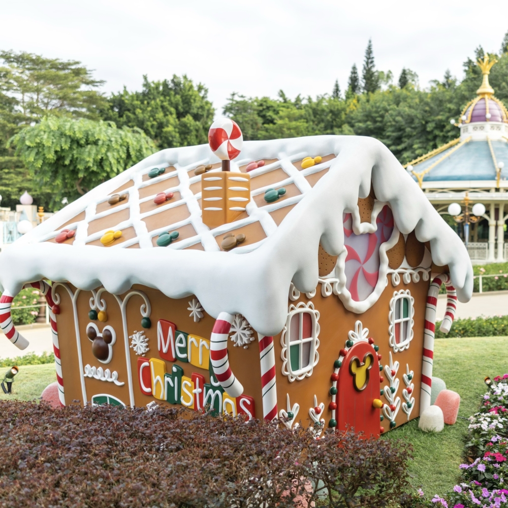 香港迪士尼的聖誕季節有獨有的魔法氣氛，其裝飾絕對不會令你失望！