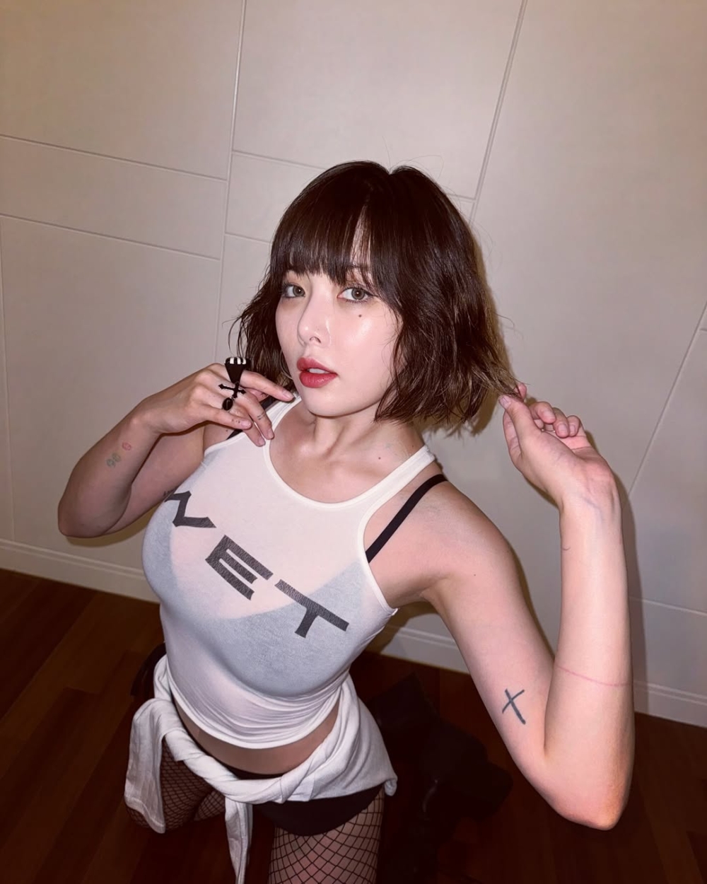 而事發後當日晚上10時左右，泫雅清醒過來後就有即時在IG報平安。