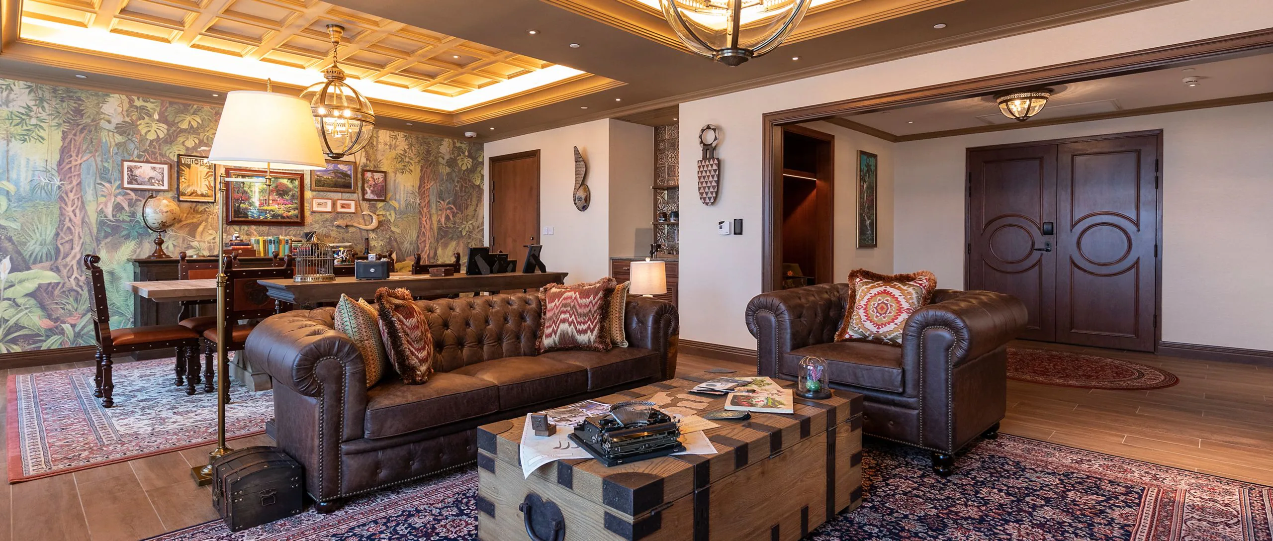 酒店的「大冒險家套房」融入探險佈置，提供主題歡迎套裝。