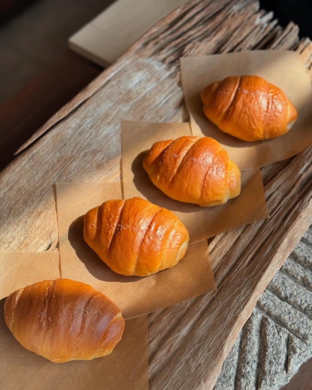 想在聖水洞試人氣鹽麵包，絕不能錯過超紅的 自然島鹽麵包（Saltbread in Seaside）！