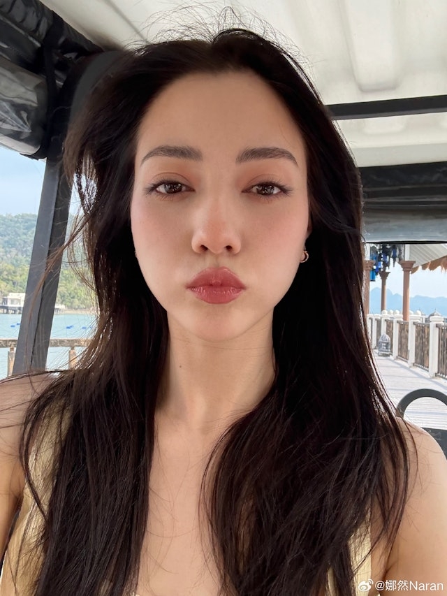 現年28歲的娜然是俄羅斯與蒙古混血兒，身高173cm五官立體精緻