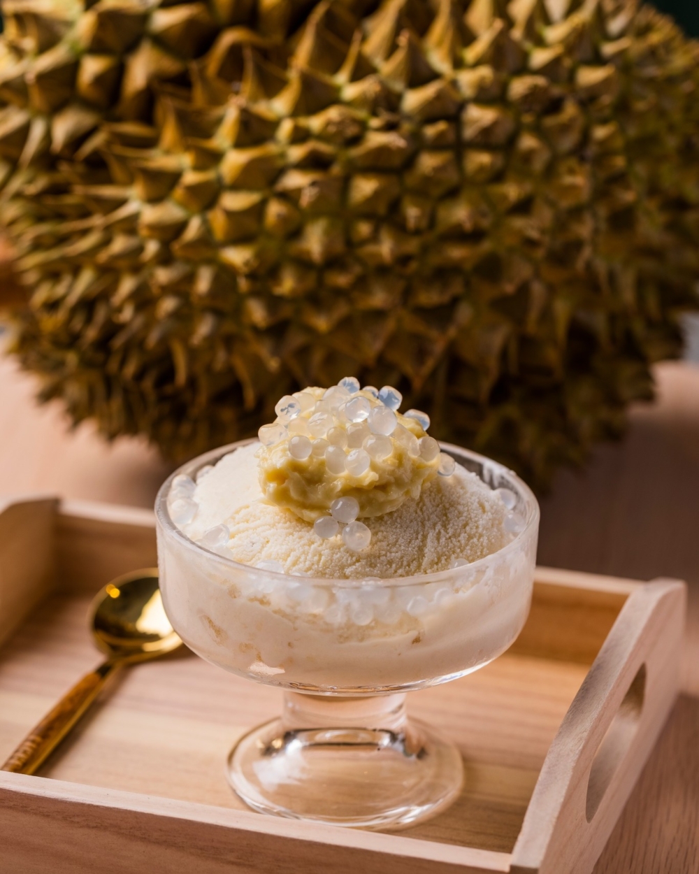 杏甜品也提供貓山王榴槤爽冰等濃郁口味款式，選擇多樣，適合葵芳飯後休息或拍拖享用。