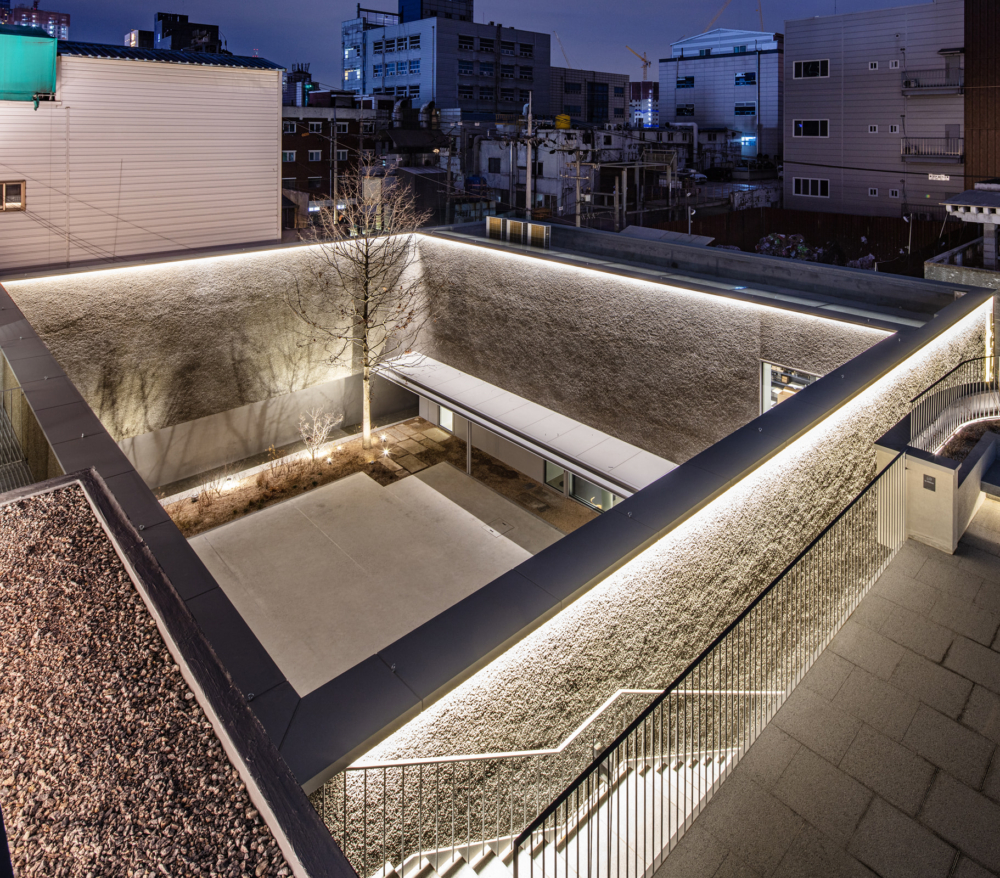 LCDC Seoul由時裝品牌 LE CONTE DES CONTES 打造，是聖水洞近年超受歡迎，以「Live Creative Dream Community」為理念打造的複合文化空間。