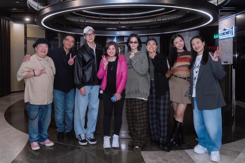 為感謝家樂幫忙，Sally就決定自掏荷包請一眾義工們睇戲家樂新戲以作回饌