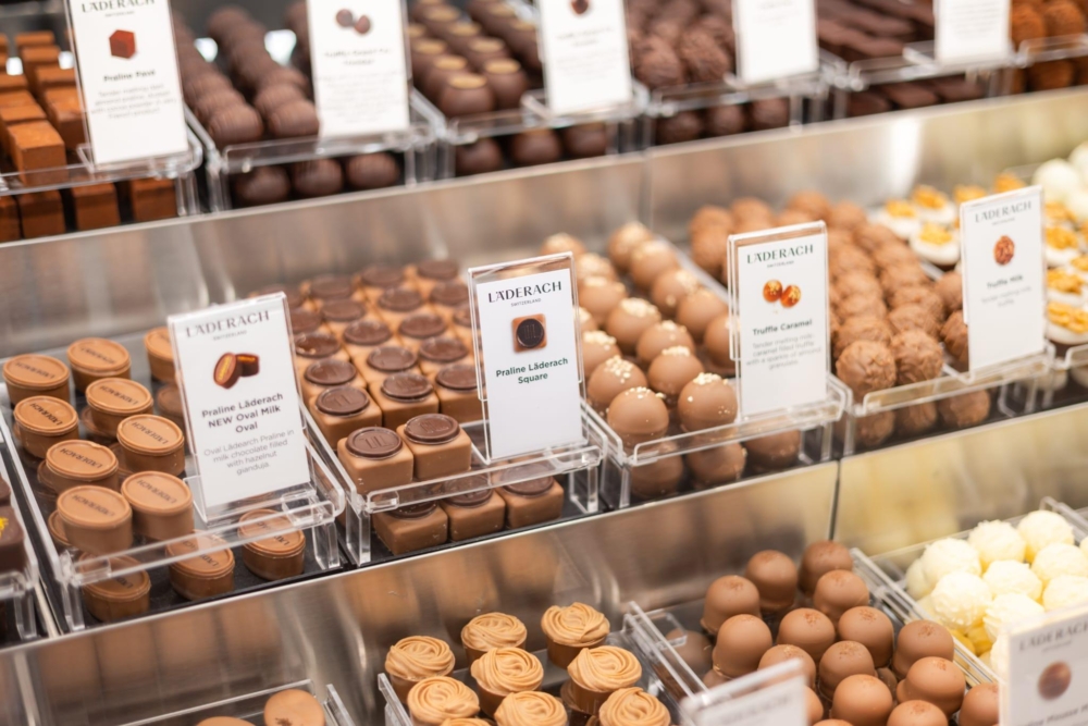 Läderach ｜ 【只限首 300 名顧客】免費獲贈夾心巧克力一粒｜ 位置：L6 離境後