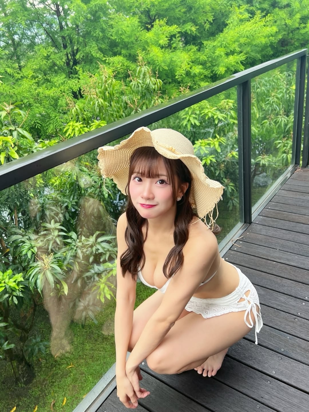 小迪出寫真展現性感美態大成功，收穫一大班粉絲支持