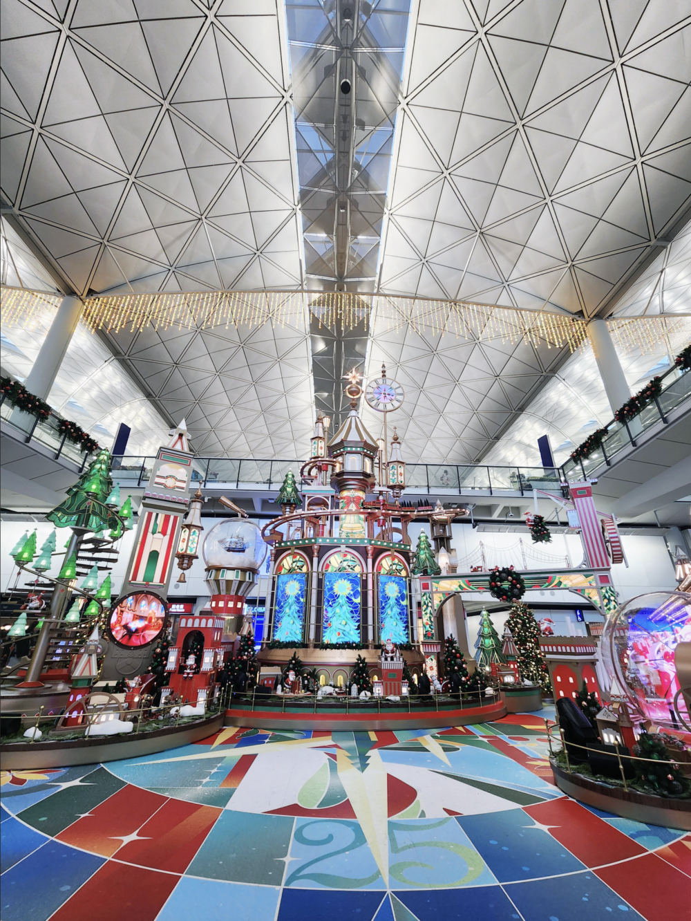 出發前一定要去呢個超有聖誕氣氛嘅Deco打卡呀！