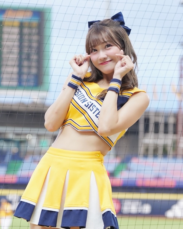 其中一款有小迪唇印的卡牌更是被炒上近$149,000台幣（近3.5萬港幣）天價