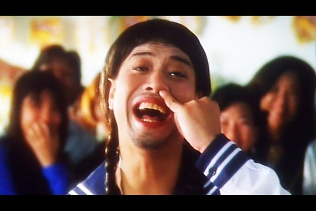 現年64歲的演員李健仁，早年在周星馳電影中以粗獷外型反串演女子「如花」而成名