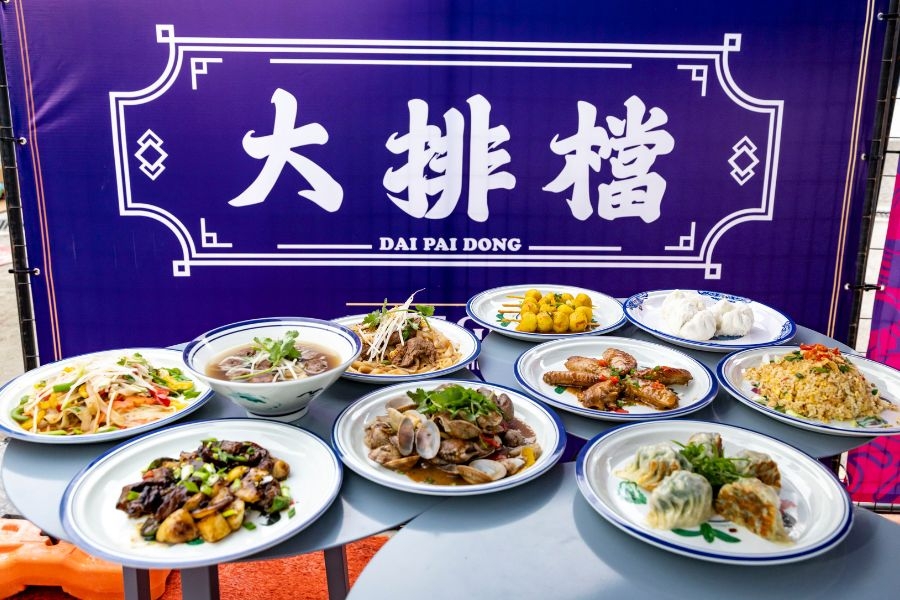 藍妹大排檔紅色街市燈