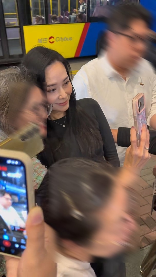 網友：如果她的臉多一點肉更好看，總覺得她很瘦