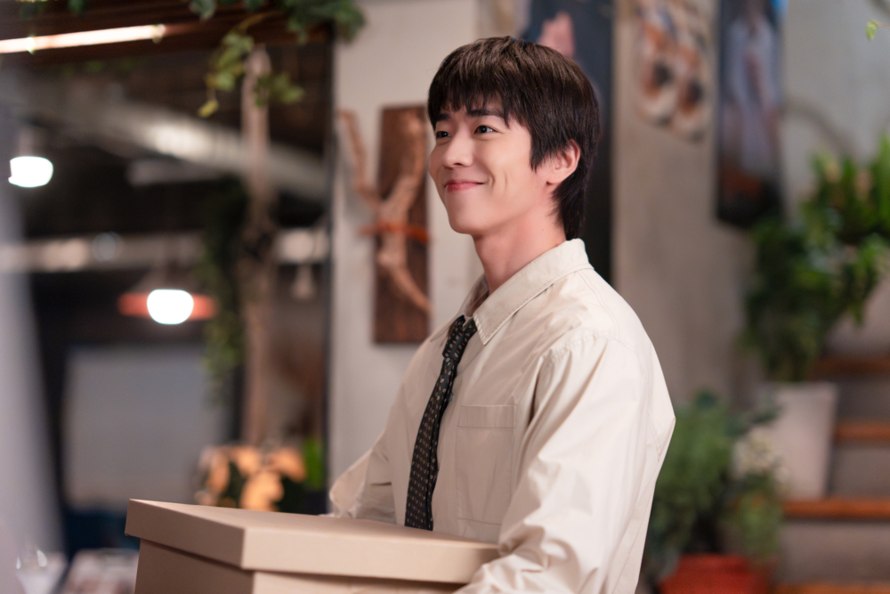 李聖經首度合作人氣男演員蔡鍾協2月打頭陣上演浪漫治癒韓劇《在你燦爛的季節》！