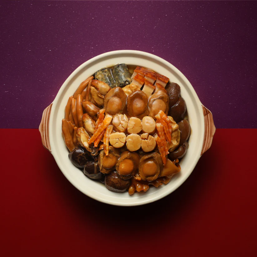 金銀滿屋鮑魚盆菜。