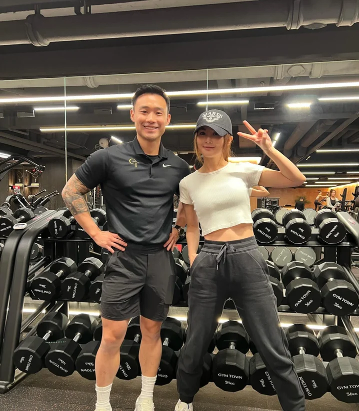 阿Sa這次就終於鬆口甜蜜認愛：「其實你都可以刪咗緋聞兩隻字嘅！」