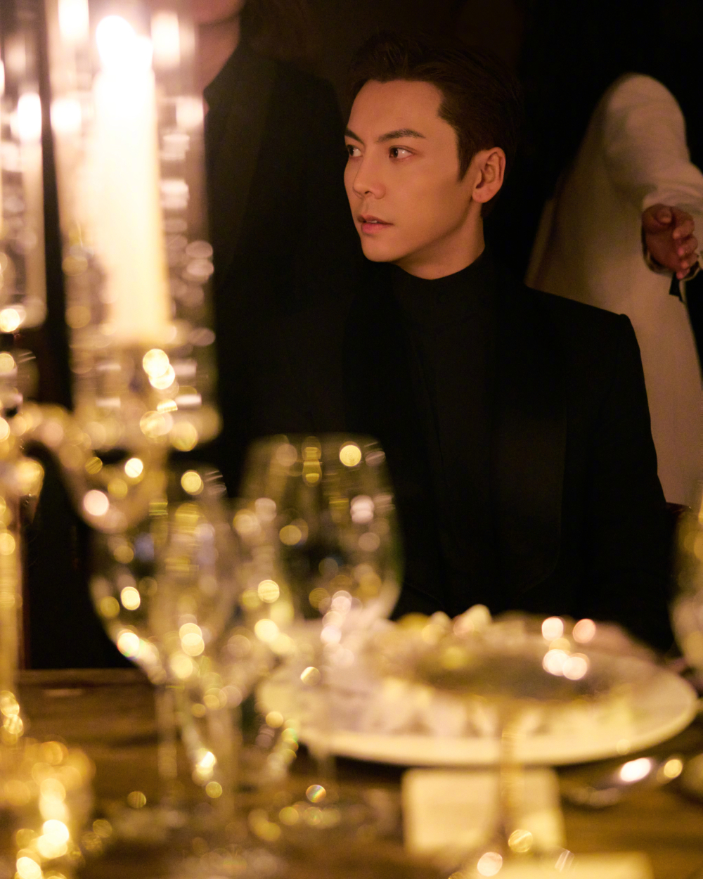 陳偉霆自從北上發展後，人氣的確有增無減，已身為內地炙手可熱的當紅一線小生，吸金力超強，坐擁過億身家