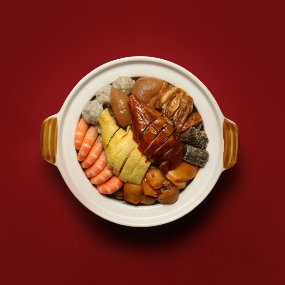 一團和氣富貴盆菜。