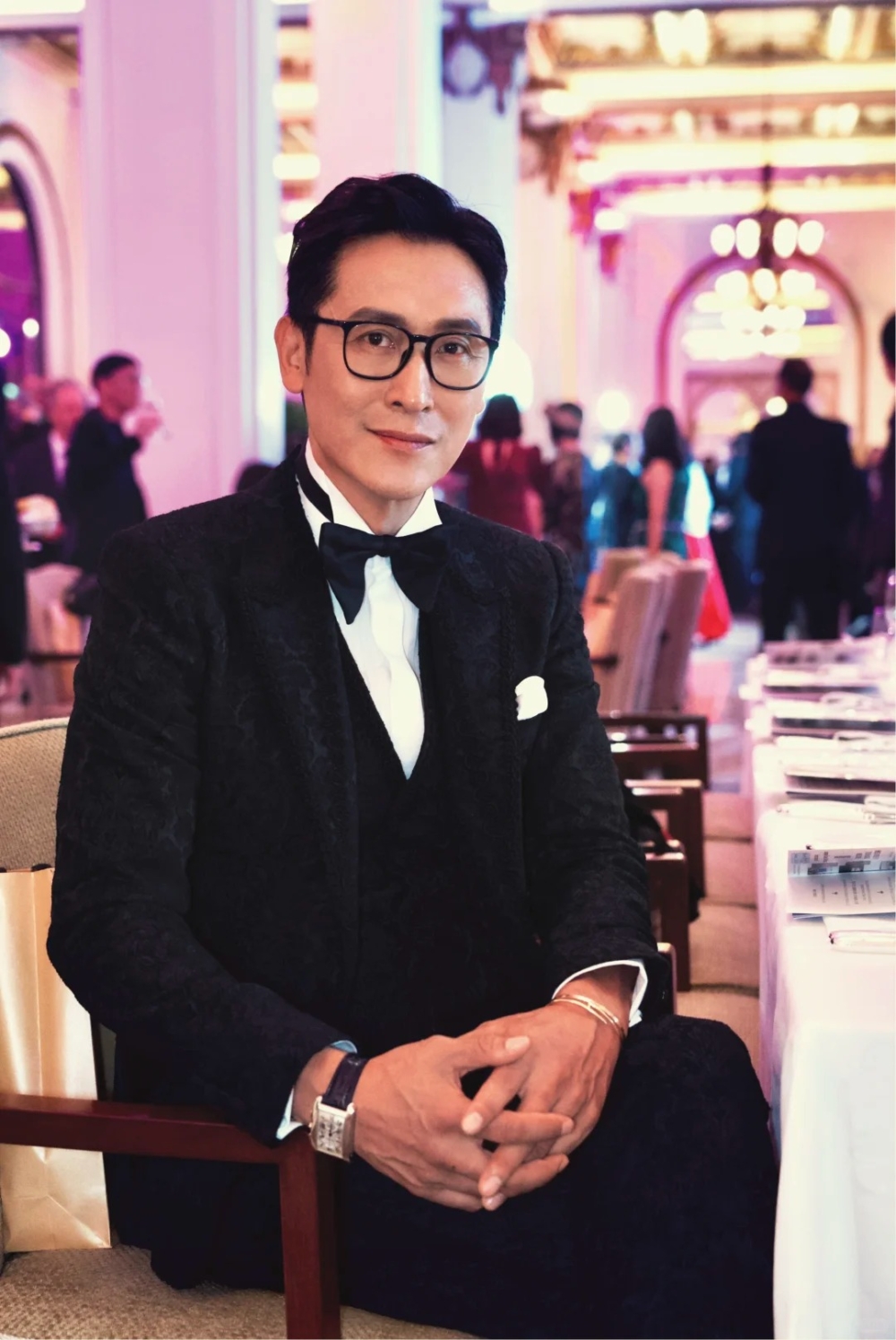 但同時就有部分網友對一向活躍於影視界的馬德鐘，突然要開演唱會一事感到驚訝