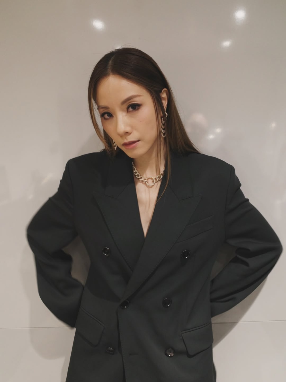 方力申5月即將在紅館舉行演唱會，開騷在即早前就有網友建議他邀請鄧麗欣當嘉賓。