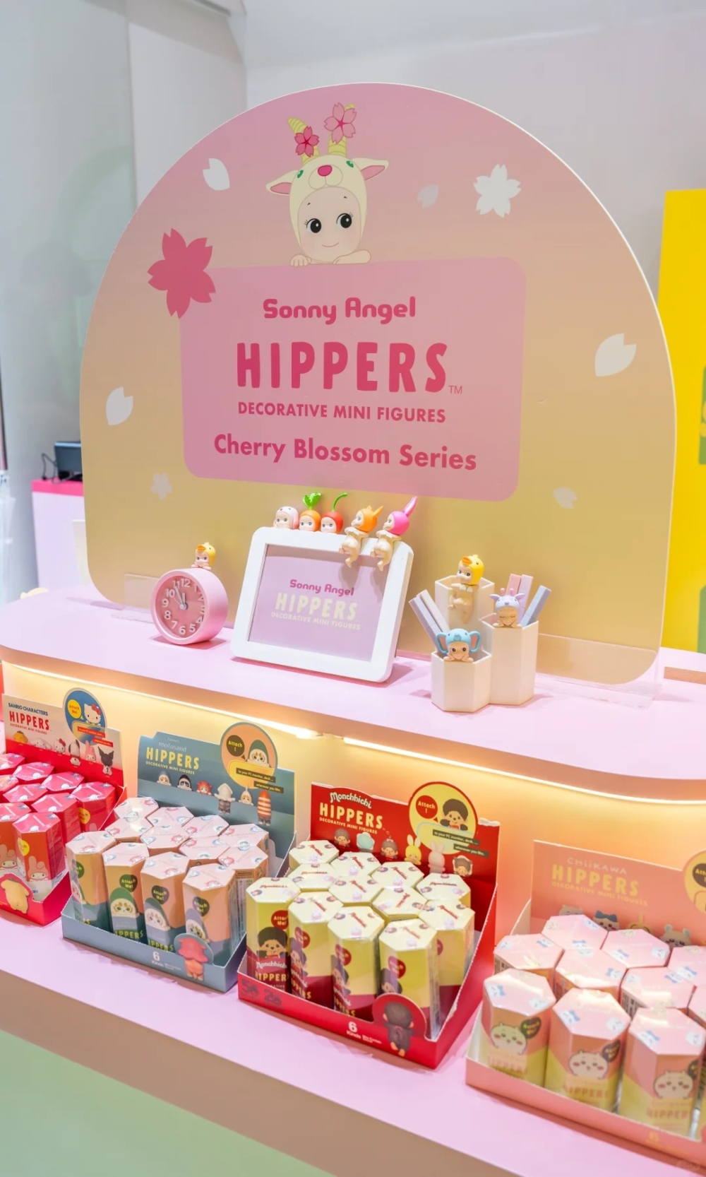 小物由文具、公仔到家品都有