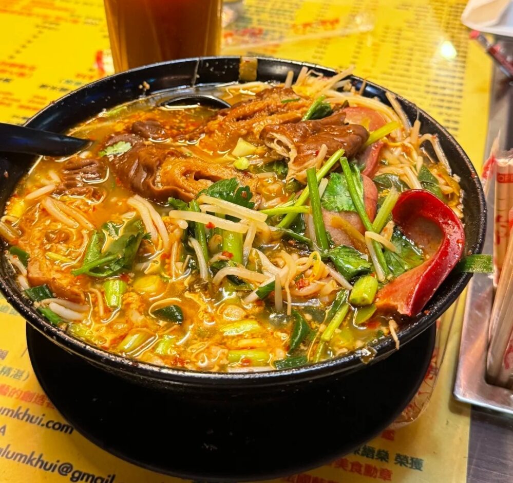 星林居酸辣米線餐廳（人均：約$70–$90）