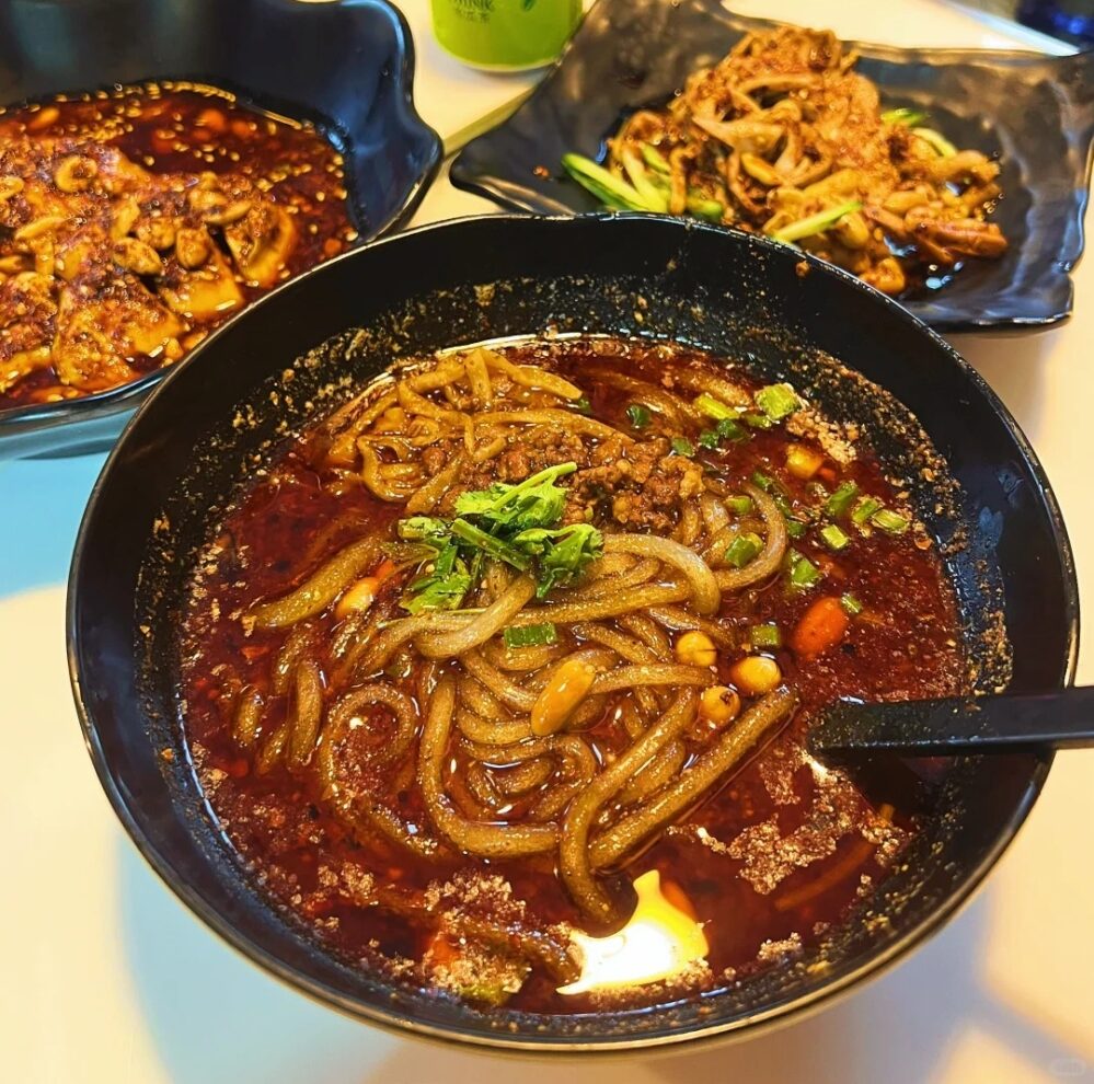 傷心酸辣粉（人均：約$60–$80）