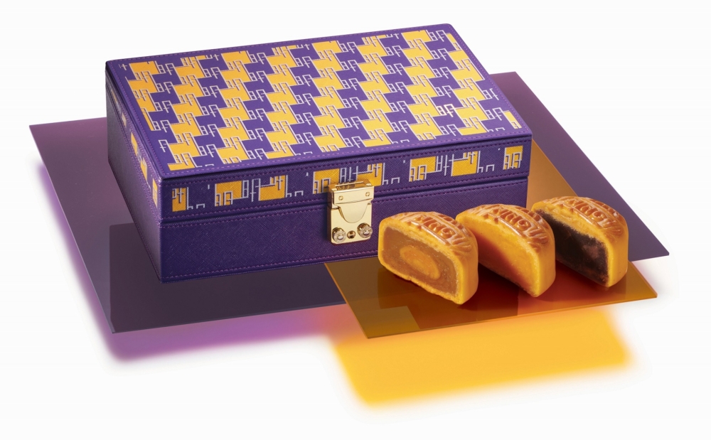 迷你錦鏽月餅拼盒6件裝；(金柑奶黃、蛋黃白蓮蓉及栗子豆沙)。