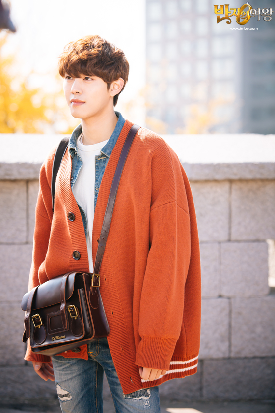 queen of the ring ep1 4