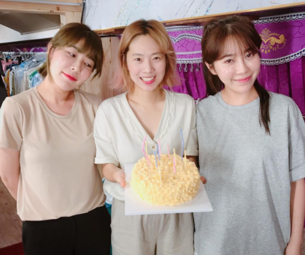 Instagram: @heybiblee