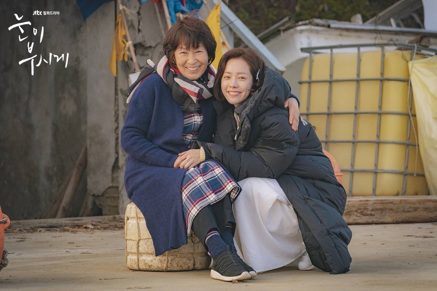 韓志旼和金惠子在2019年合作JTBC電視劇《耀眼》