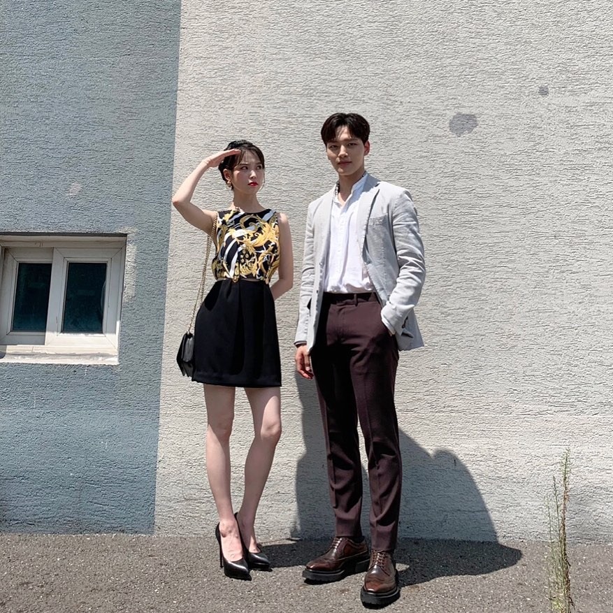 Instagram @fullmoon.long