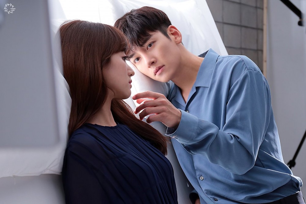 Glorious Entertainment