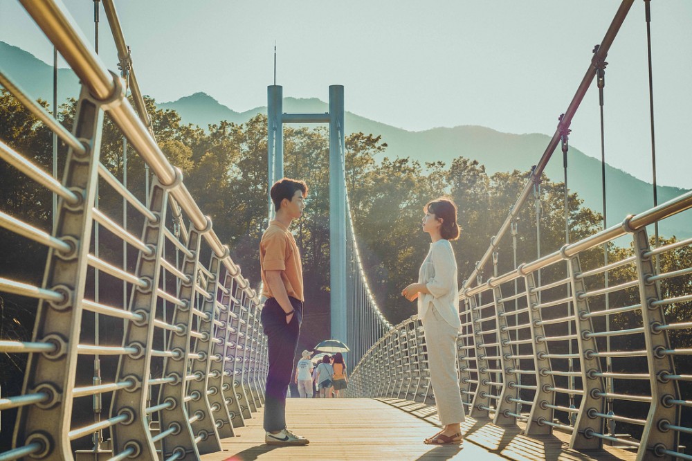 Instagram @gabong_couple