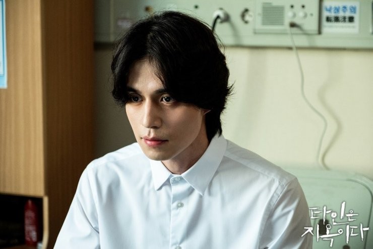 李棟旭破格演出變態殺人魔