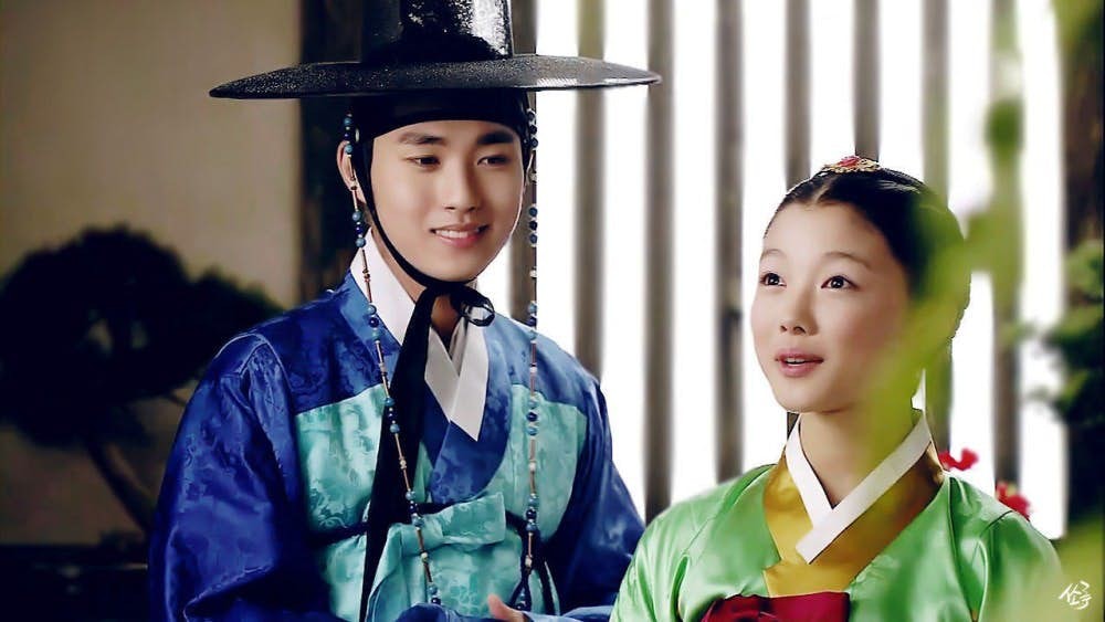 《擁抱太陽的月亮》