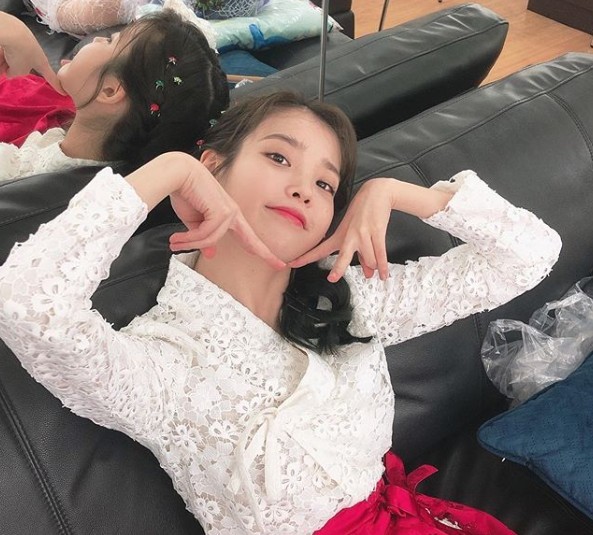 IU