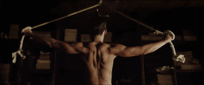 玄彬《逆鱗》身材