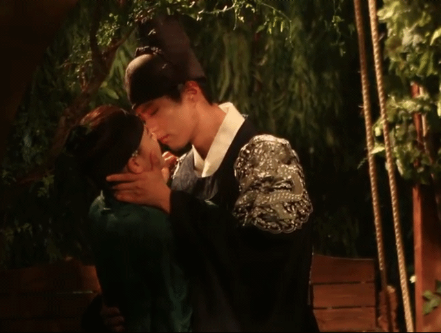 《雲畫的月光》朴寶劍 金裕貞吻戲花絮