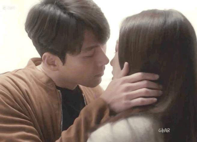 《阿爾罕布拉宮的回憶》玄彬 朴信惠吻戲花絮